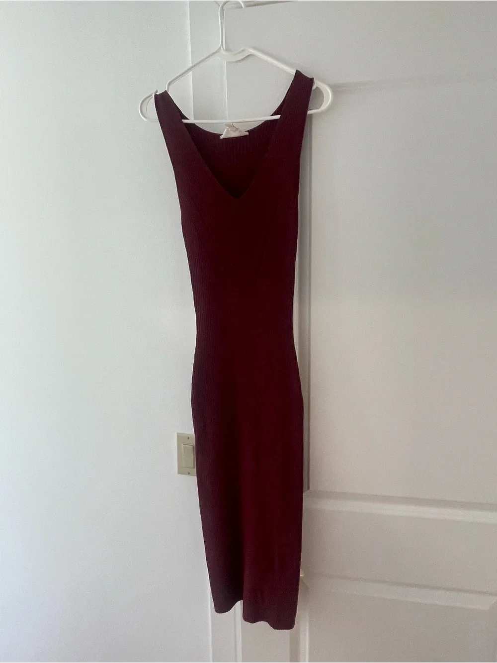 Michael Kors Sleeveless V-Neck Ribbed Midi Dress in Burgundy
